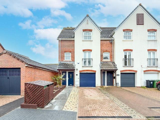 House for sale in Sovereign Harbour, Eastbourne