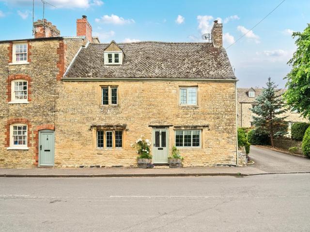 House for sale in Black Bourton, Oxfordshire