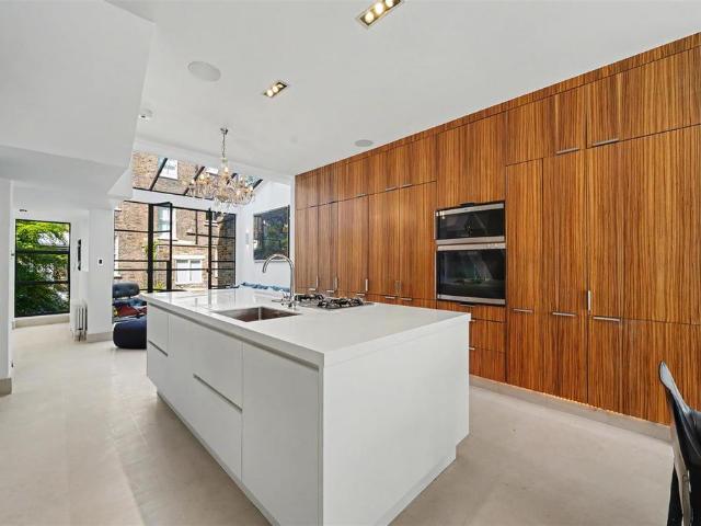 House for sale in Primrose Hill, Greater London