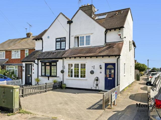 House for sale in Epping