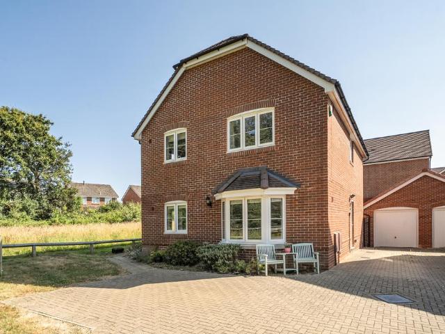 House for sale in Horsham, West Sussex