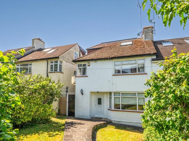 House for sale in High Barnet, Greater London