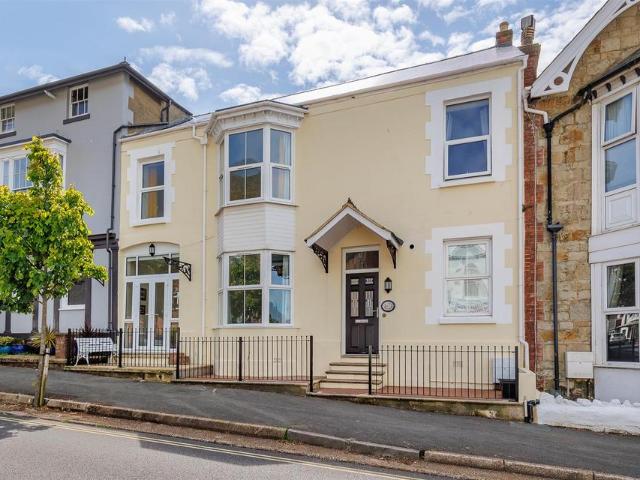 House for sale in Cowlease, Ventnor
