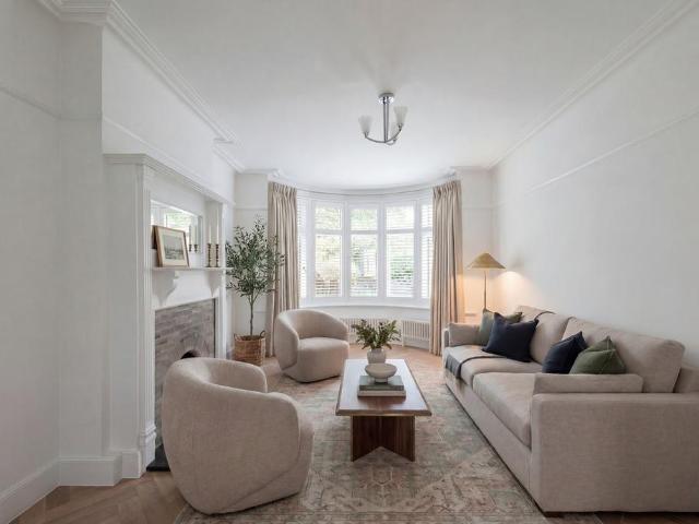 House for sale in Hornsey, Greater London
