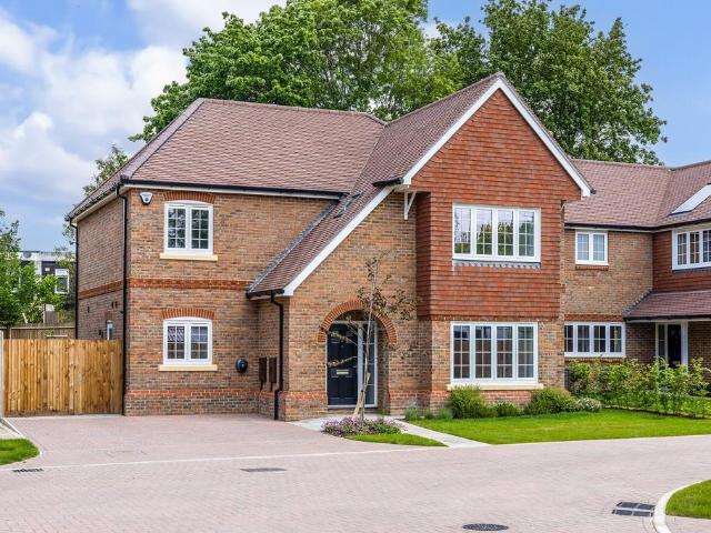 House for sale in Red Hill, Surrey