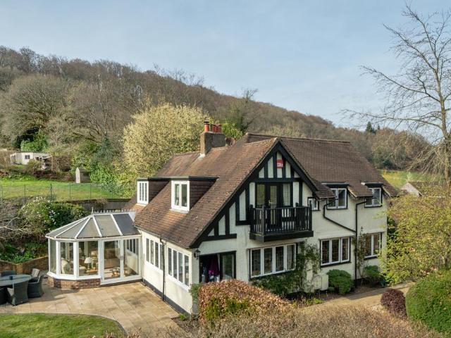 House for sale in Kingsley Green, Littlecote