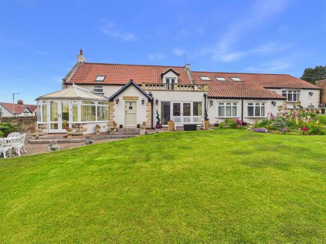 House for sale in Plains Farm, Tyne And Wear