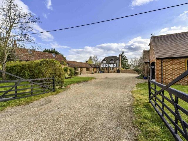 House for sale in Horsham, West Sussex
