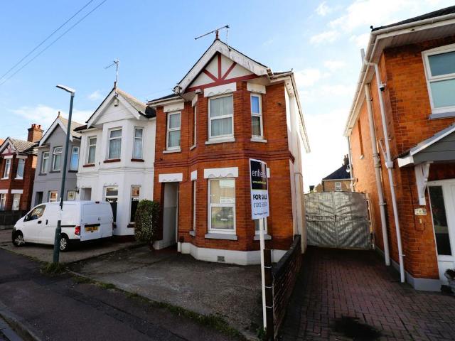 House for sale in Moordown, Bournemouth