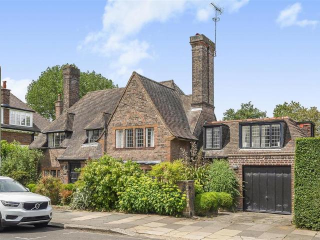 House for sale in Golders Green, Greater London