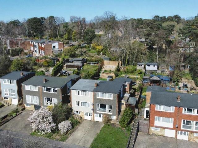 House for sale in Heatherside, Heol-las