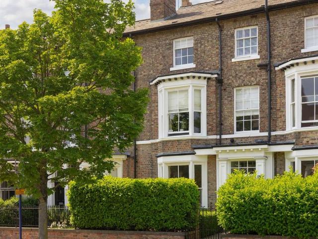 House for sale in High Field, York