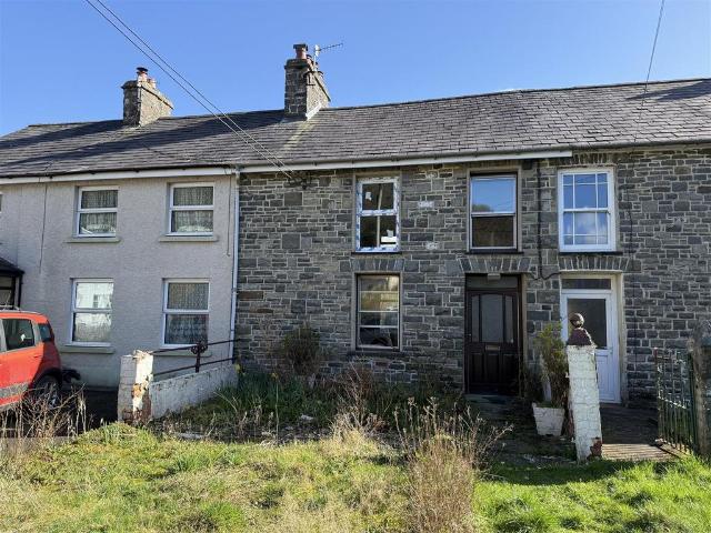 House for sale in Gorsgoch, Wales