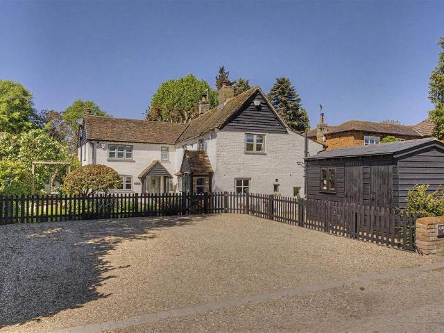 House for sale in Five Acres, Hertfordshire
