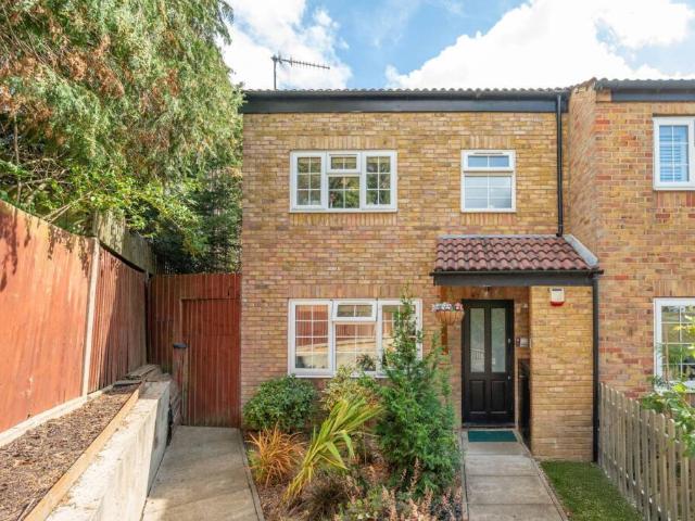 House for sale in Mill Hill, Isle Of Man