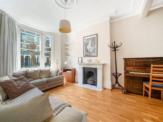 House for sale in Tufnell Park, Greater London