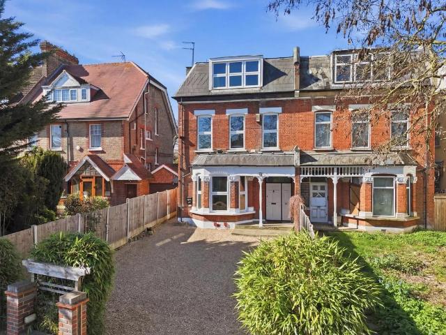 House for sale in Snaresbrook, Greater London