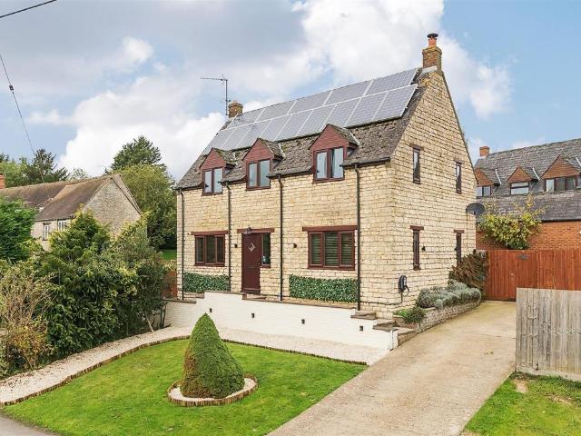 House for sale in Helmdon, Northamptonshire