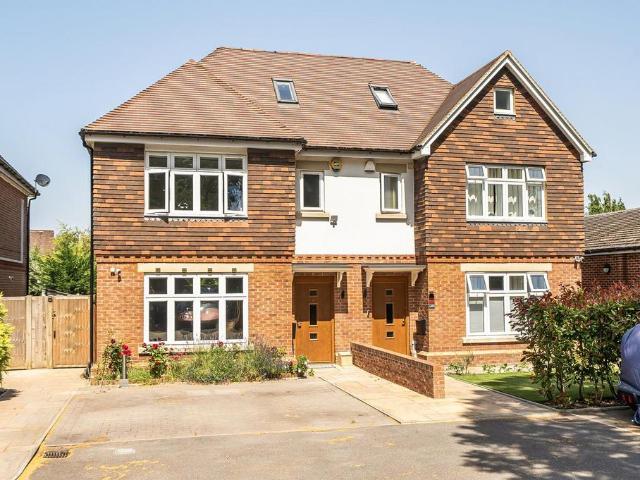 House for sale in Nork, Red Hill