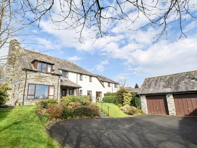 House for sale in St Mellion, Cornwall