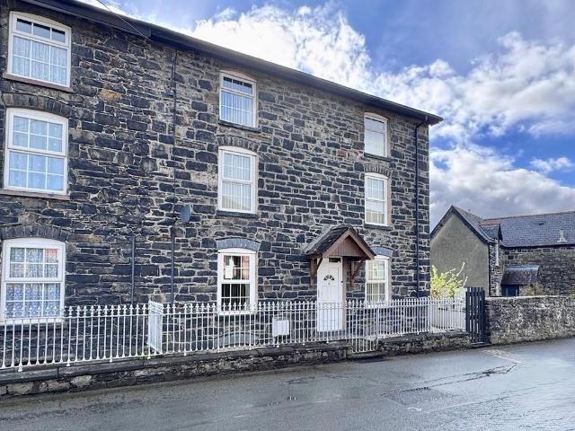 House for sale in Trofarth, Wales