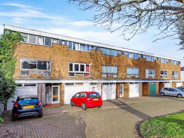 House for sale in London Borough of Lewisham, Greater London