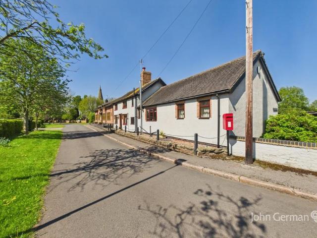 House for sale in Barton In Fabis, East Midlands