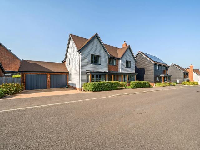 House for sale in Woodgate, Mid Sussex