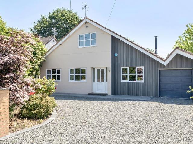 House for sale in Wraysbury