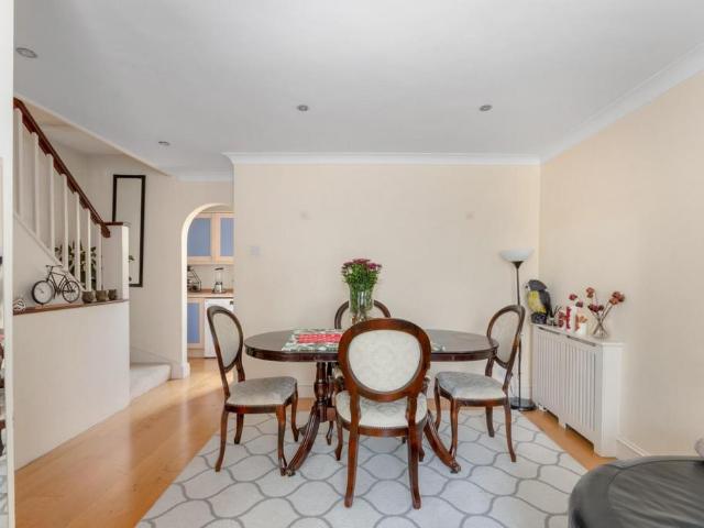 House for sale in Camberwell, Greater London