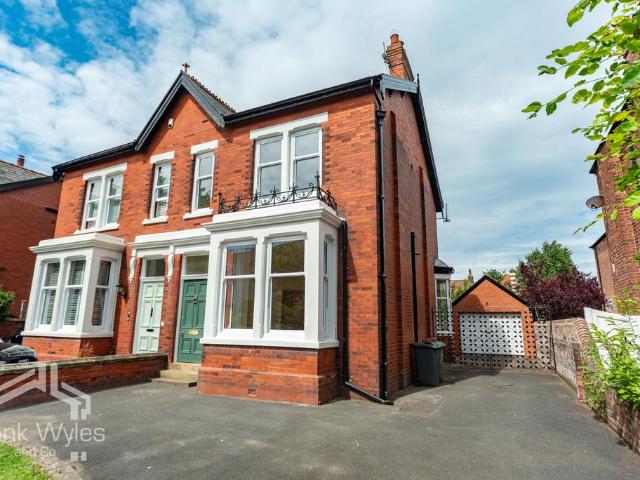 House for sale in Lytham St Anne's, Fairhaven House for sale in Lytham St Anne's, Fairhaven