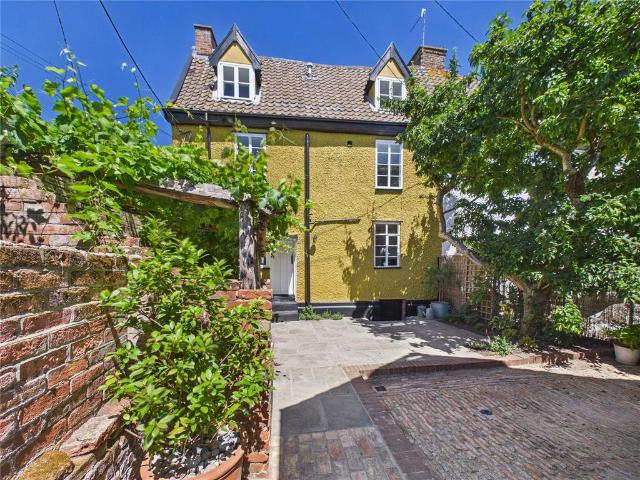 House for sale in Whisstocks Place, Eastbridge