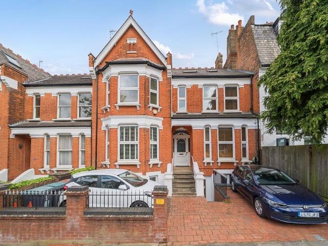 House for sale in Muswell Hill, Greater London