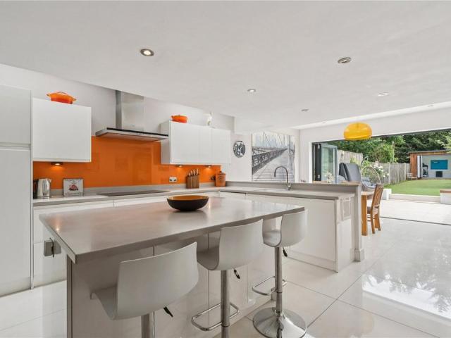 House for sale in Earlsfield, Greater London
