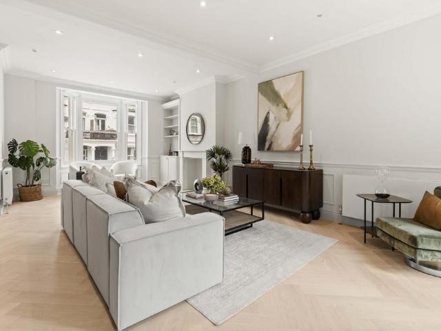 House for sale in Fulham, Walham Green