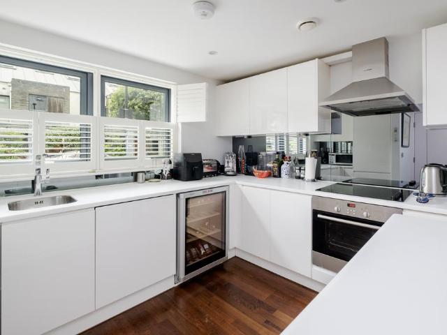 House for sale in Dalston, De Beauvoir Town