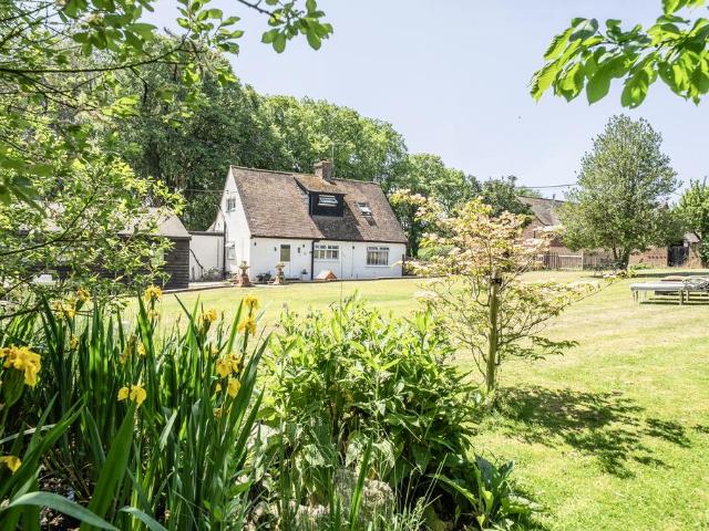 House for sale in Berrick Salome, Oxfordshire