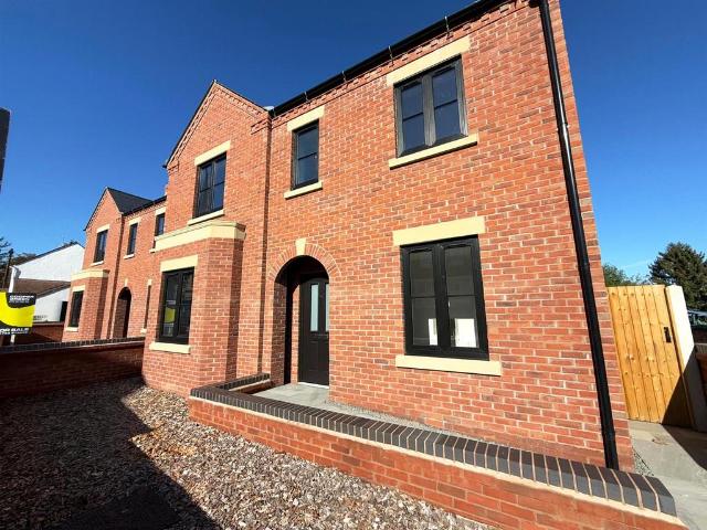 House for sale in Kingsland, Frankwell