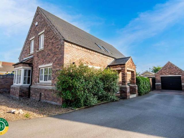 House for sale in Hatfield Woodhouse, Doncaster