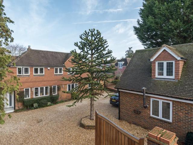 House for sale in Fleet, Hart