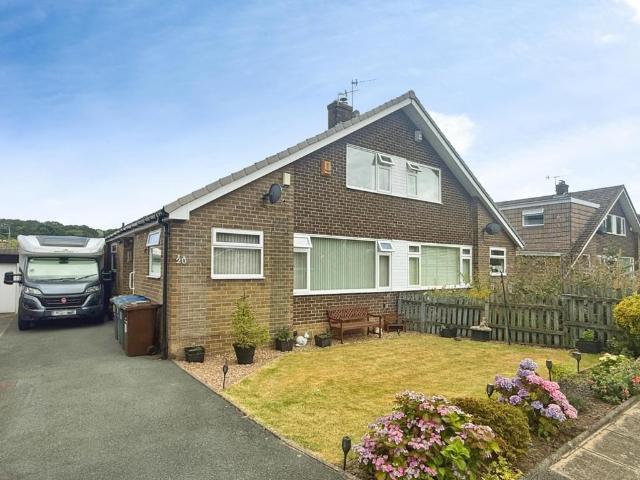 House for sale in Baildon, West Yorkshire