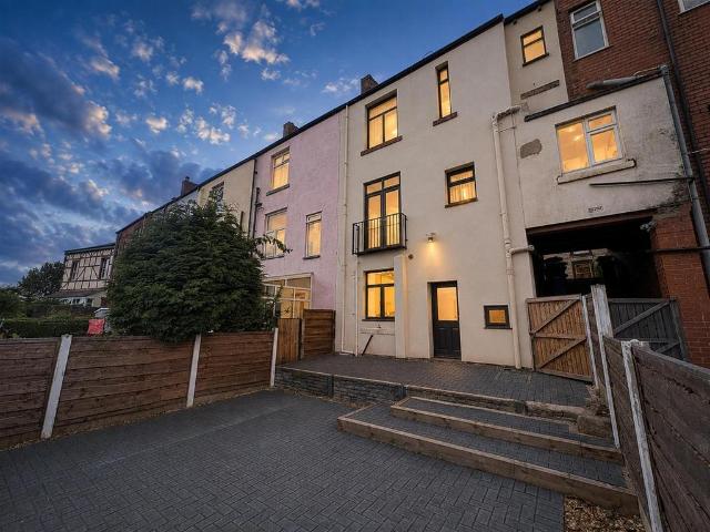 House for sale in Cocker Hill, Greenheys