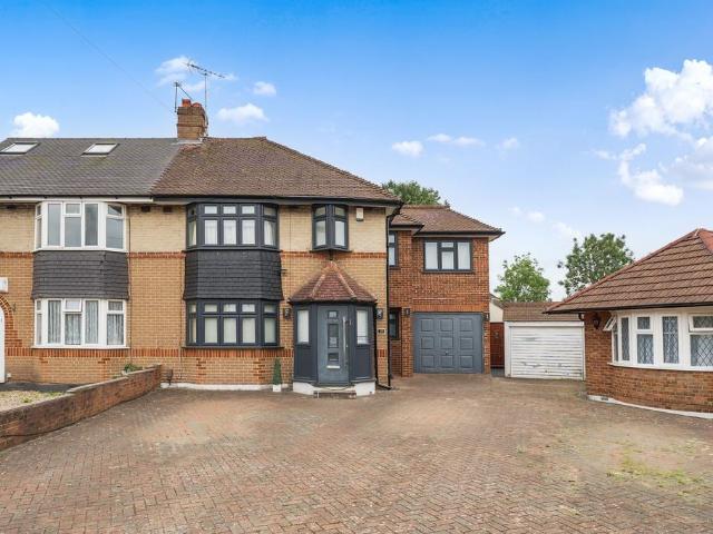 House for sale in Broadfields, Greater London