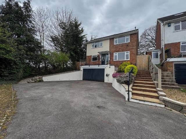 House for sale in Oakley, Merley
