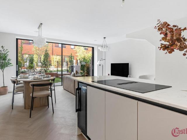 House for sale in Hornsey, Greater London