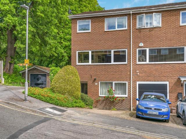 House for sale in Totteridge, Cressex