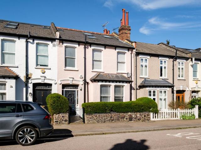 House for sale in Muswell Hill, Greater London