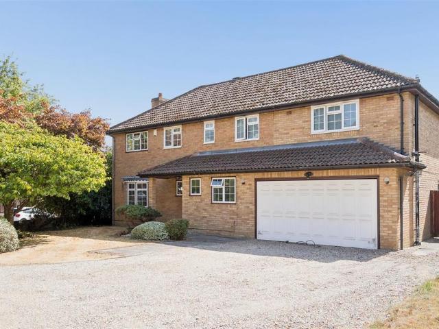 House for sale in Batchworth, Hertfordshire