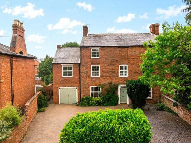 House for sale in Towcester, Northamptonshire