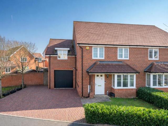 House for sale in Batchworth, Hertfordshire